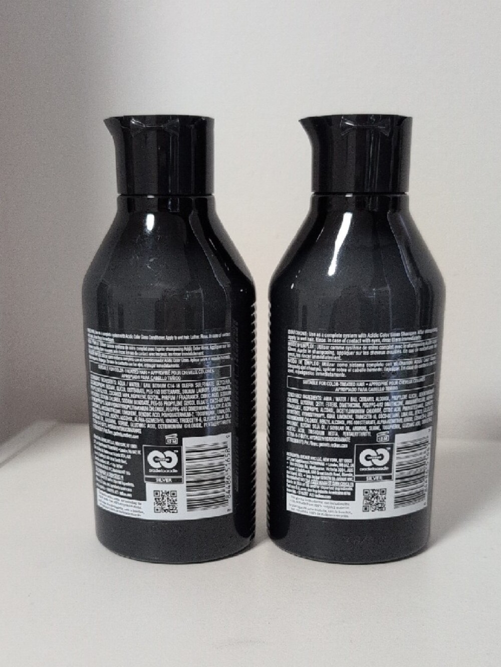 Redken Acidic Color Gloss Shampoo & Conditioner — Black with Pink Accents - Picture 2 of 2